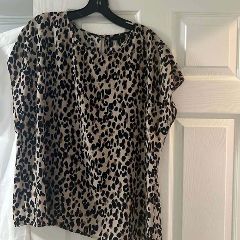 Halogen (Nordstrom) Leopard Cap Sleeve Blouse - Large
